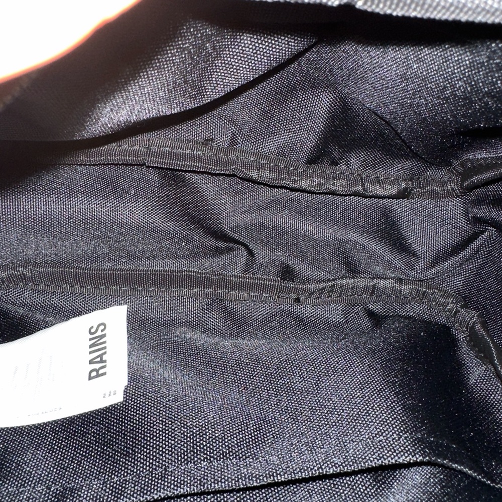 Rains cross body bag - Picture 6 of 14